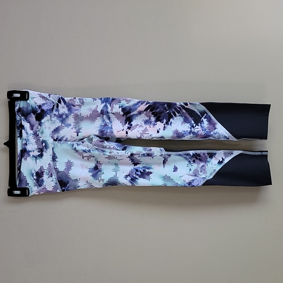 Under Armour Fly Fast Printed Cropped Leggings XS - Picture 9 of 15